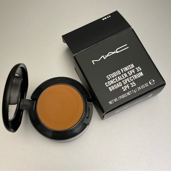 MAC “NW45” Studio Finish Concealer SPF 35